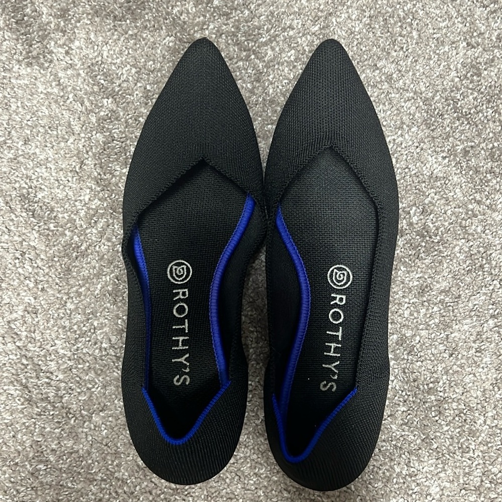 Rothys The Point Flats In Black
